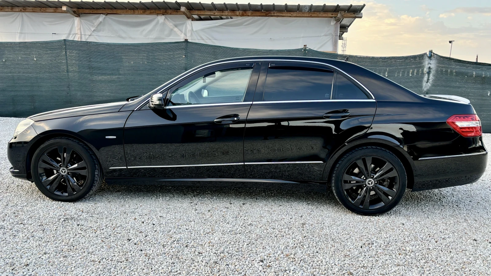 Mercedes-Benz E 350 EURO 6, снимка 3 - Автомобили и джипове - 54392281