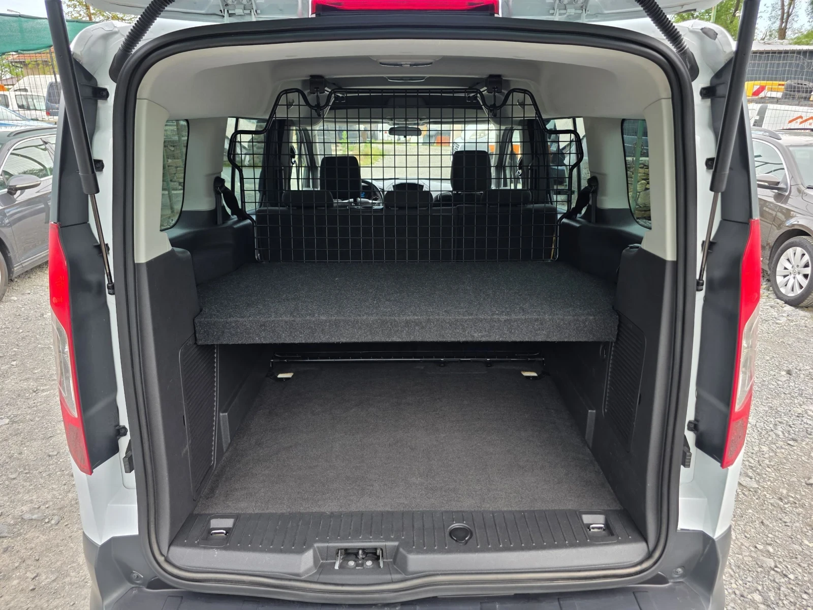 Ford Connect МАКСИ 1.6 TDCI 120 К.С. ЕВРО 6 / КЛИМАТРОНИК , снимка 16 - Автомобили и джипове - 54525325