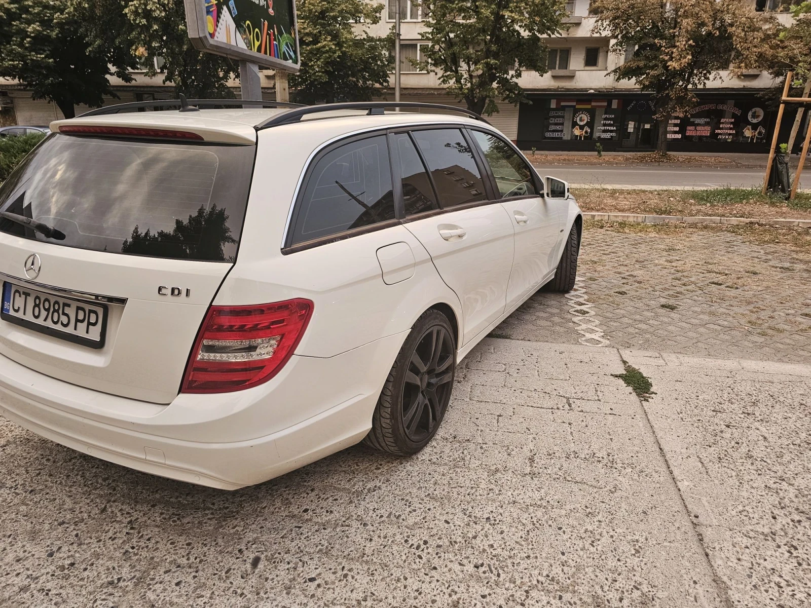 Mercedes-Benz 220, снимка 6 - Автомобили и джипове - 55886617