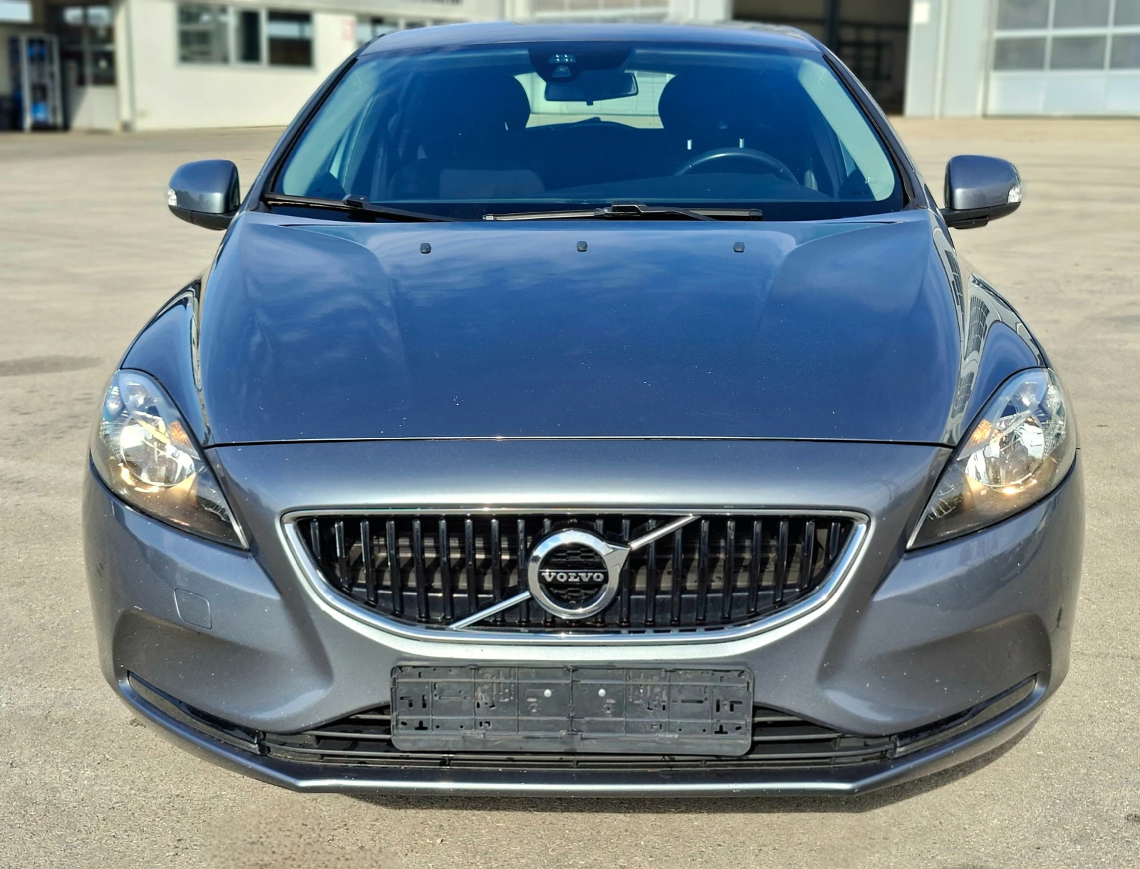 Volvo V40 2.0 D2 6ск., снимка 2 - Автомобили и джипове - 56530192