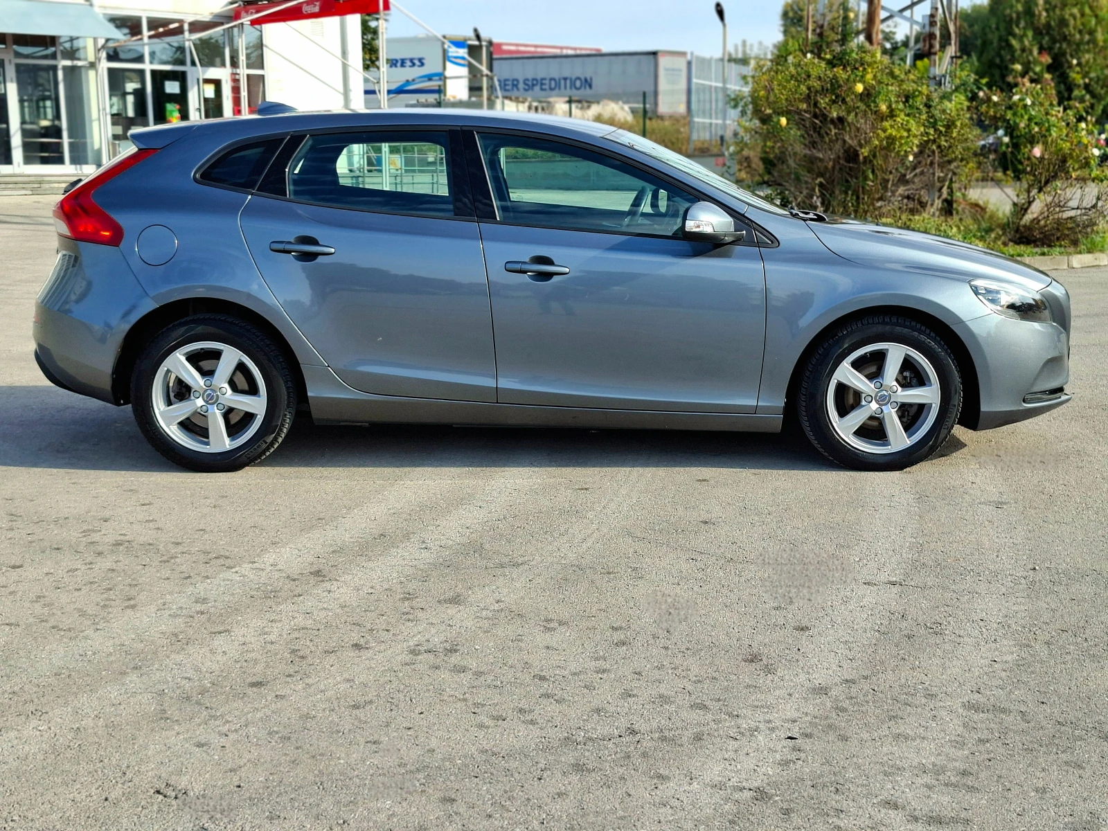 Volvo V40 2.0 D2 6ск., снимка 4 - Автомобили и джипове - 56530192
