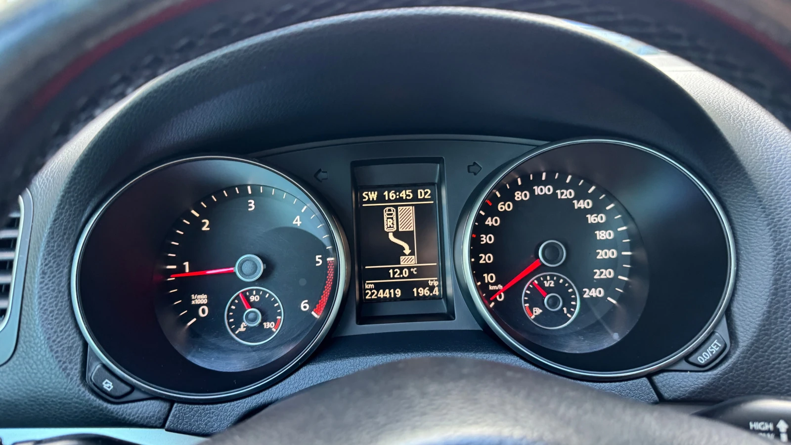 VW Golf 2.0 TDI , снимка 16 - Автомобили и джипове - 56646801
