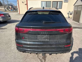 Audi SQ8 * ДИСТРОНИК * 360 * ОБДУХВАНЕ * CARPLAY, снимка 4 - Автомобили и джипове - 53660544