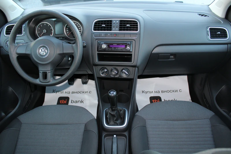 VW Polo  КАТО НОВА 1.4, снимка 14 - Автомобили и джипове - 49158542