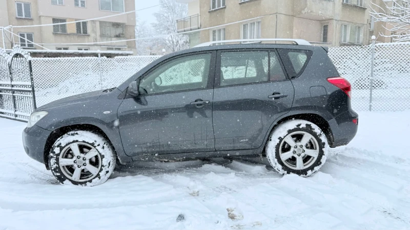 Toyota Rav4 2.0 vvti 4x4, снимка 4 - Автомобили и джипове - 52896436