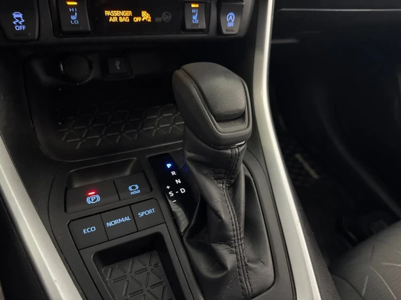 Toyota Rav4 XLE FWD, снимка 11 - Автомобили и джипове - 53373363