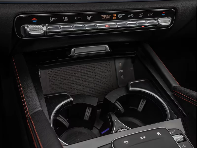 Mercedes-Benz GLE 53 4MATIC BURM* PANO* KEYLESS* 360 CAM* , снимка 7 - Автомобили и джипове - 54124176