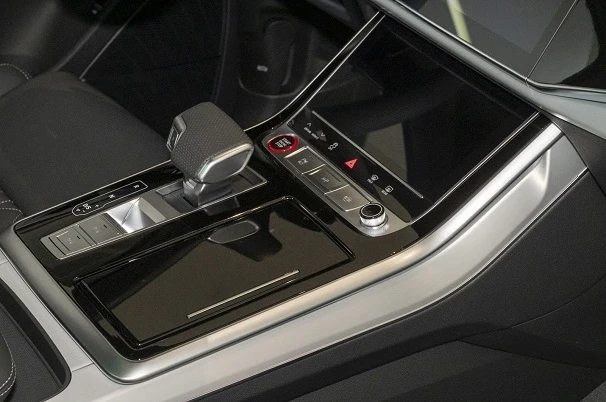 Audi SQ7 Quattro = NEW = Гаранция, снимка 8 - Автомобили и джипове - 56199378