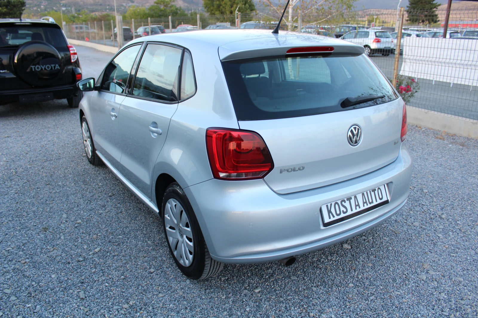 VW Polo  КАТО НОВА 1.4 - изображение 6