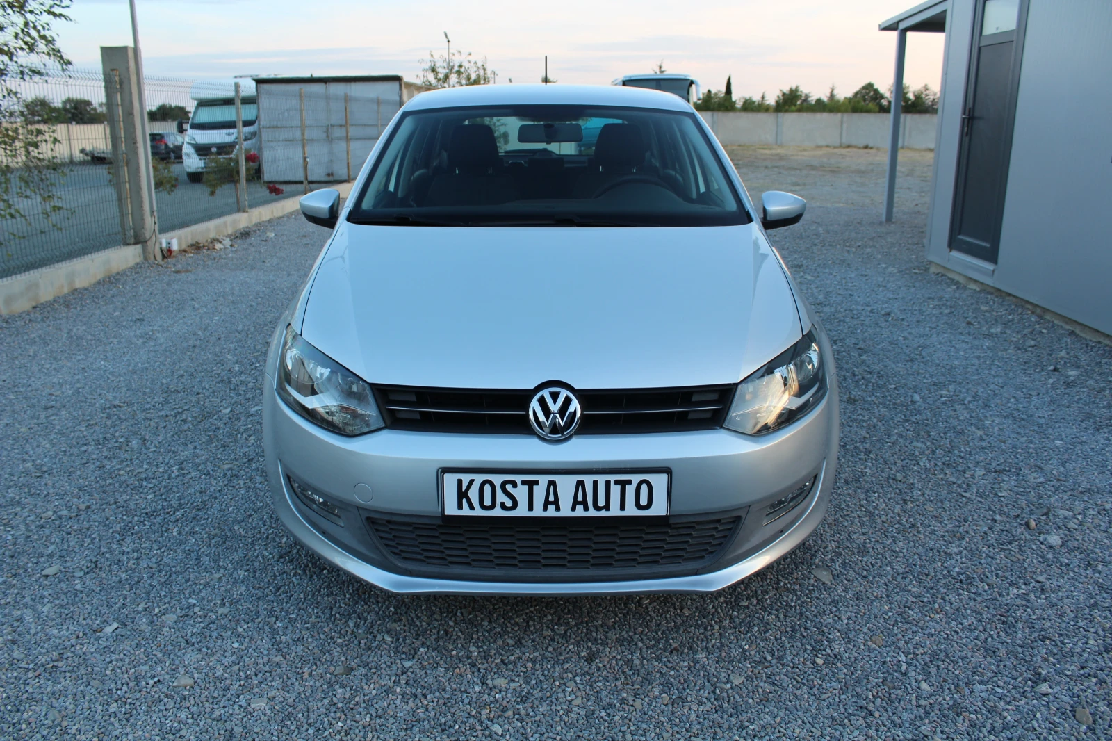 VW Polo  КАТО НОВА 1.4 - изображение 10