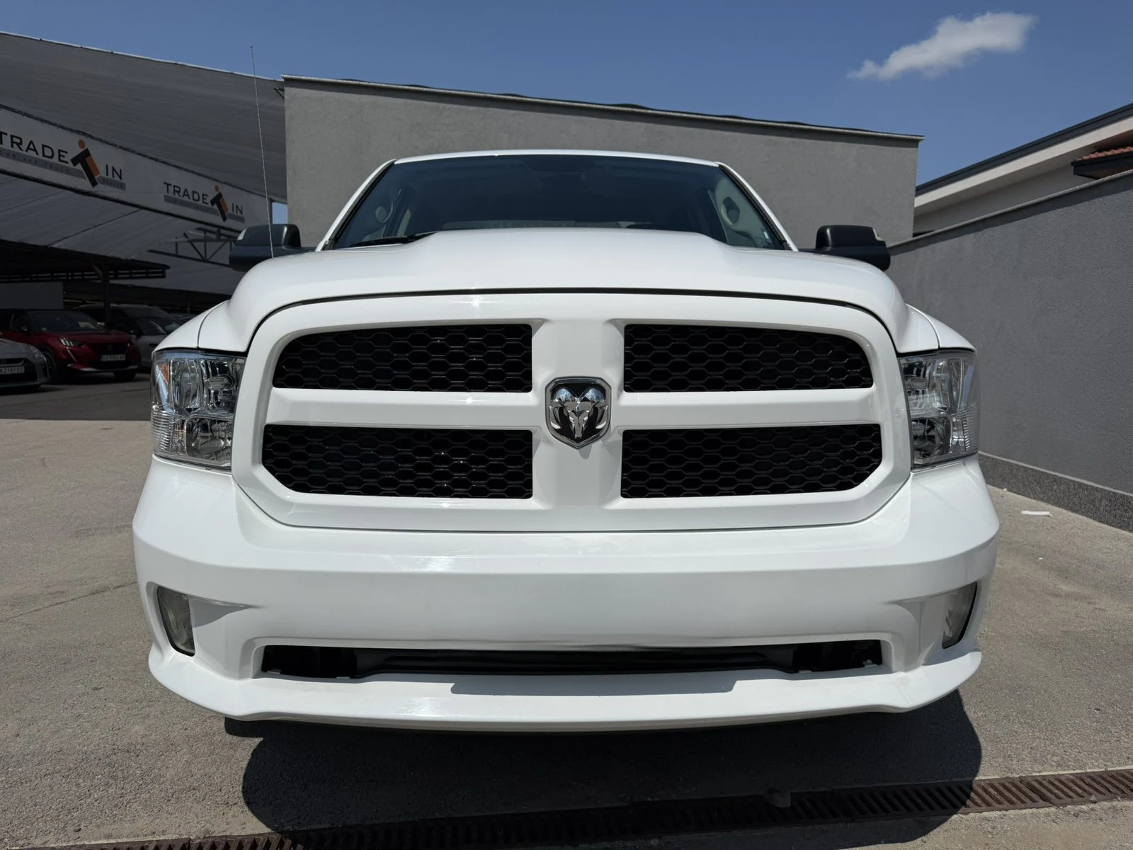 Dodge RAM 1500 5.7L V8 ST QUAD CAB 4X4 - изображение 2