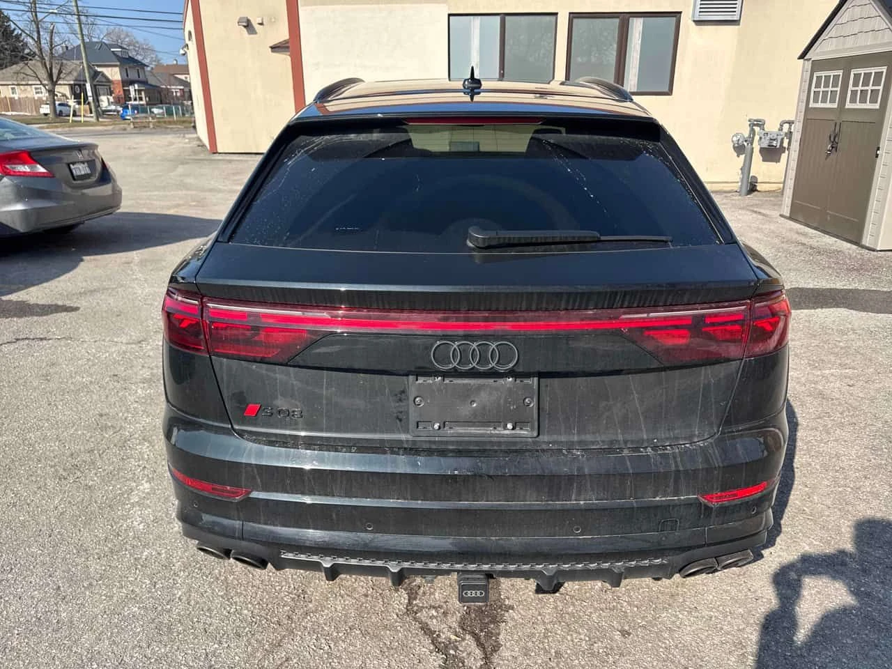 Audi SQ8 * ДИСТРОНИК * 360 * ОБДУХВАНЕ * CARPLAY - изображение 4