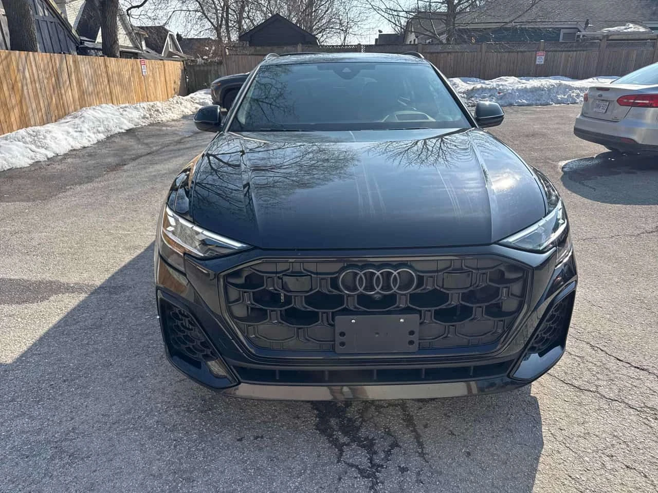 Audi SQ8 * ДИСТРОНИК * 360 * ОБДУХВАНЕ * CARPLAY - изображение 6