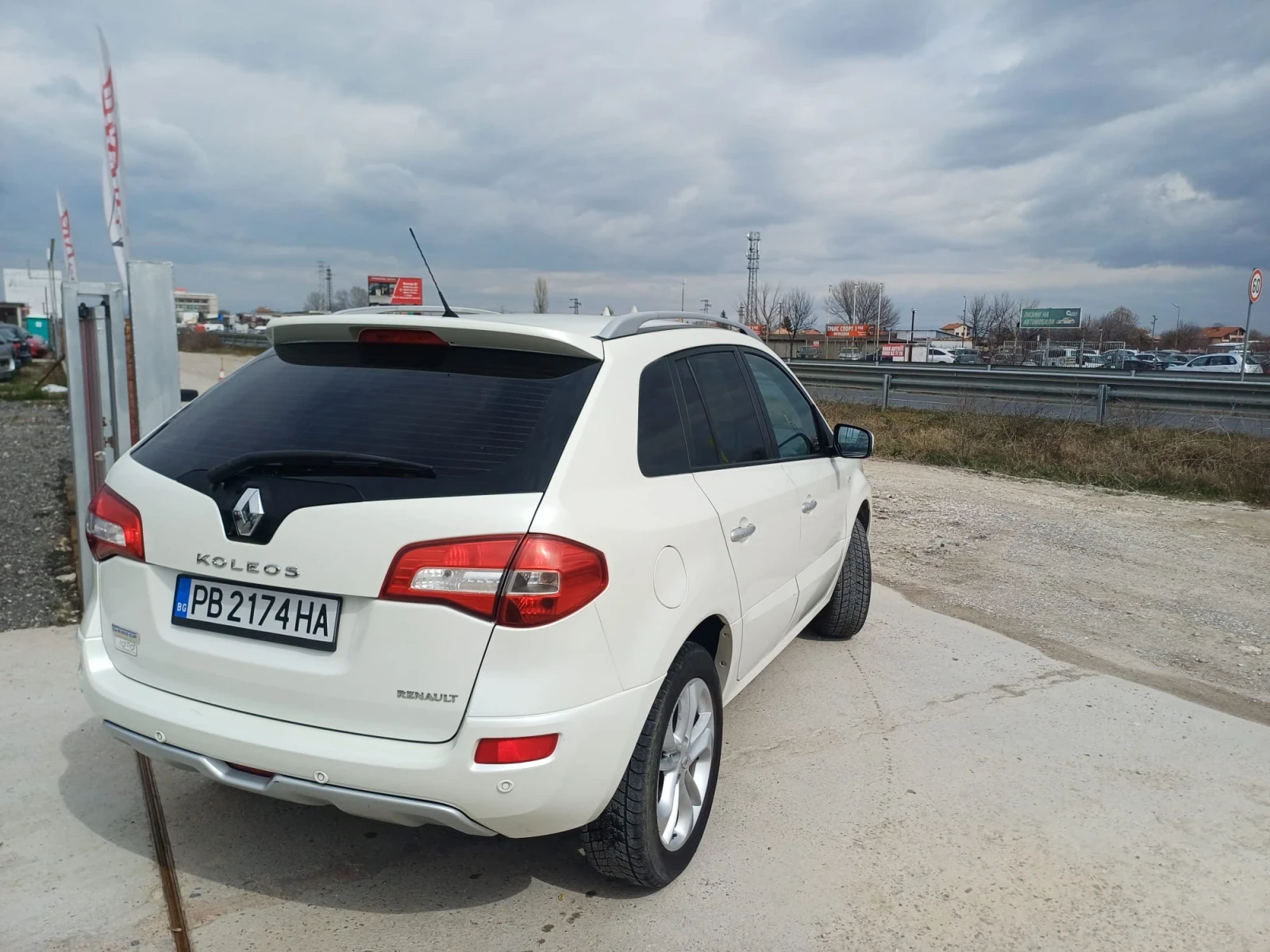 Renault Koleos 2.0 DCI 150к.с.-  4х4, КОЖА, НАВИГАЦИЯ, снимка 4 - Автомобили и джипове - 53931723