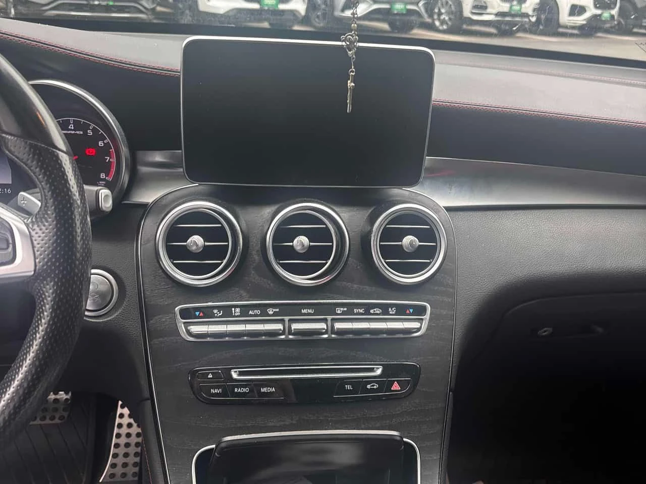 Mercedes-Benz GLC 43 AMG 4MATIC * ГЛАВНО ПРЕДСТАВИТЕЛСТВО НА MERCEDES* , снимка 9 - Автомобили и джипове - 55644527