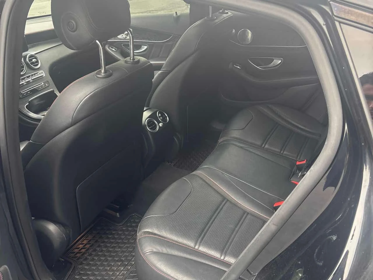 Mercedes-Benz GLC 43 AMG 4MATIC * ГЛАВНО ПРЕДСТАВИТЕЛСТВО НА MERCEDES* , снимка 10 - Автомобили и джипове - 55644527