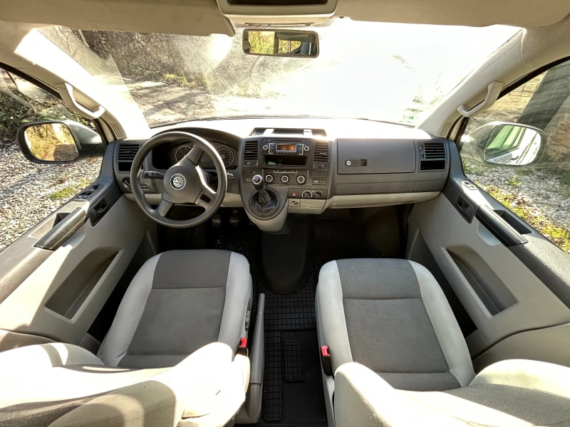 VW Transporter 2.0TDI с Рампа, снимка 8 - Бусове и автобуси - 52888105
