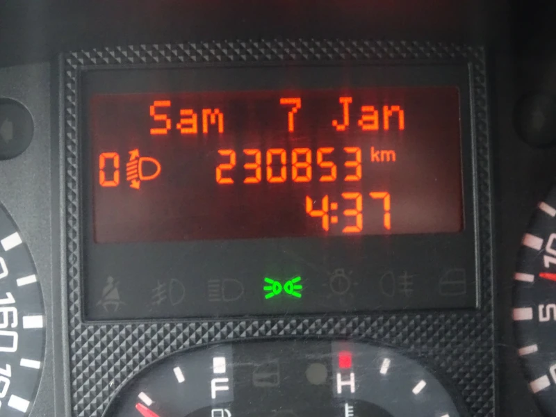 Iveco Daily 35C12  КАТ. * Б* , снимка 14 - Бусове и автобуси - 53382670