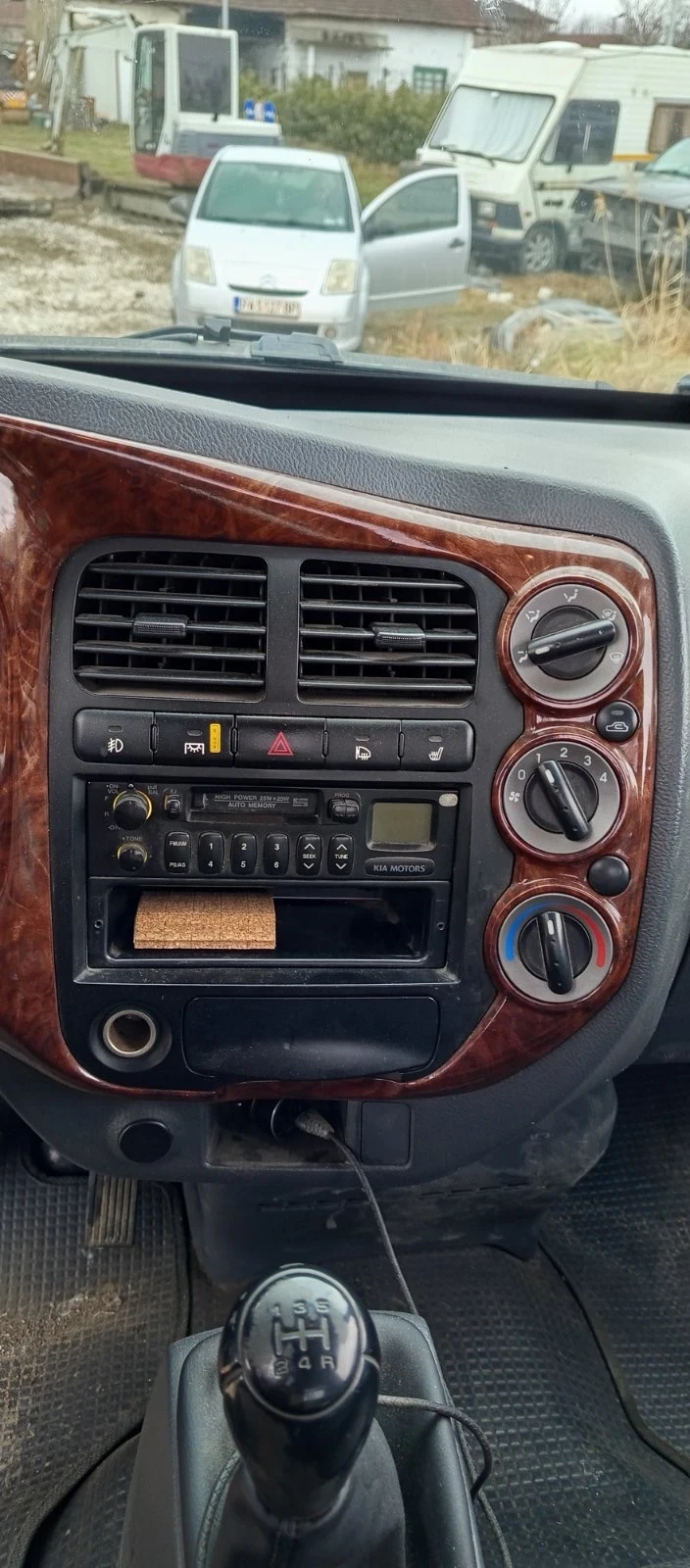 Kia Besta Bongo 2900 cdti - изображение 8