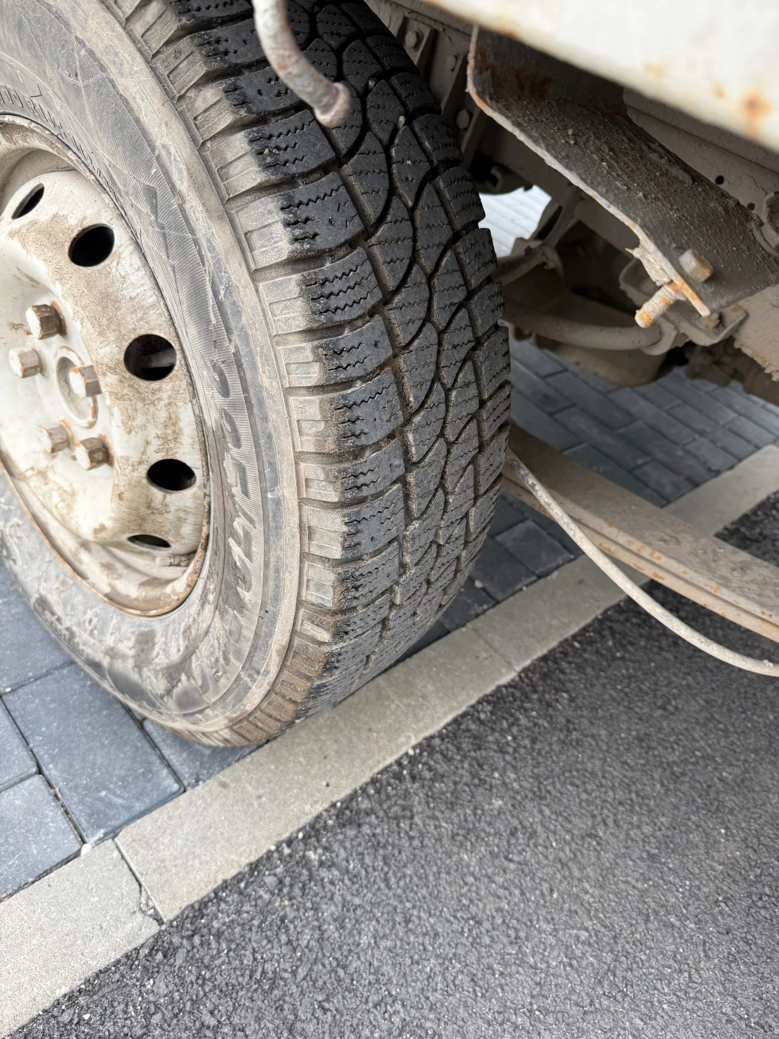 Iveco Daily, снимка 4 - Бусове и автобуси - 54288446