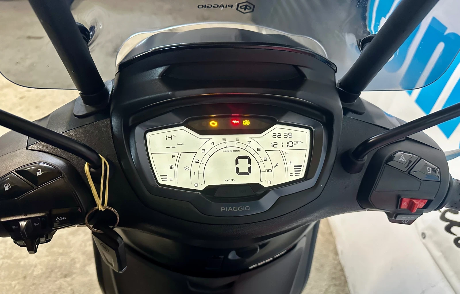 Piaggio Beverly 400i ABS ASR LED - изображение 6