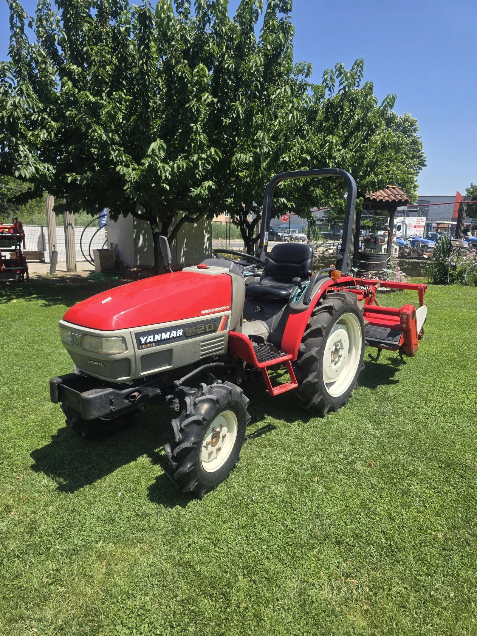 Трактор Yanmar AF 210
