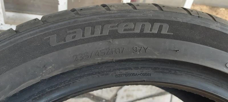 Гуми Летни 235/45R17, снимка 7 - Гуми и джанти - 32781593