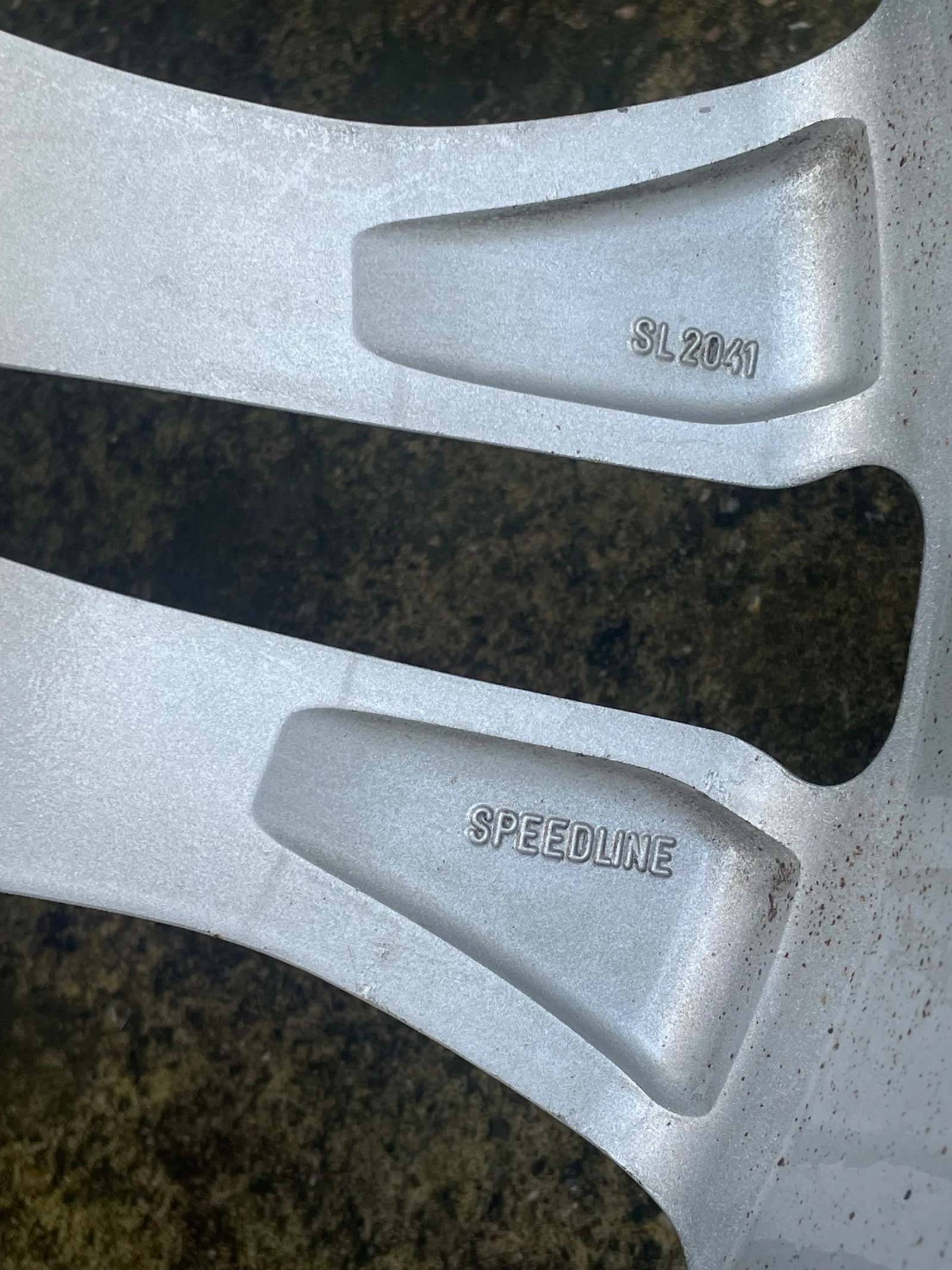    265/35R20 | Mobile.bg   5