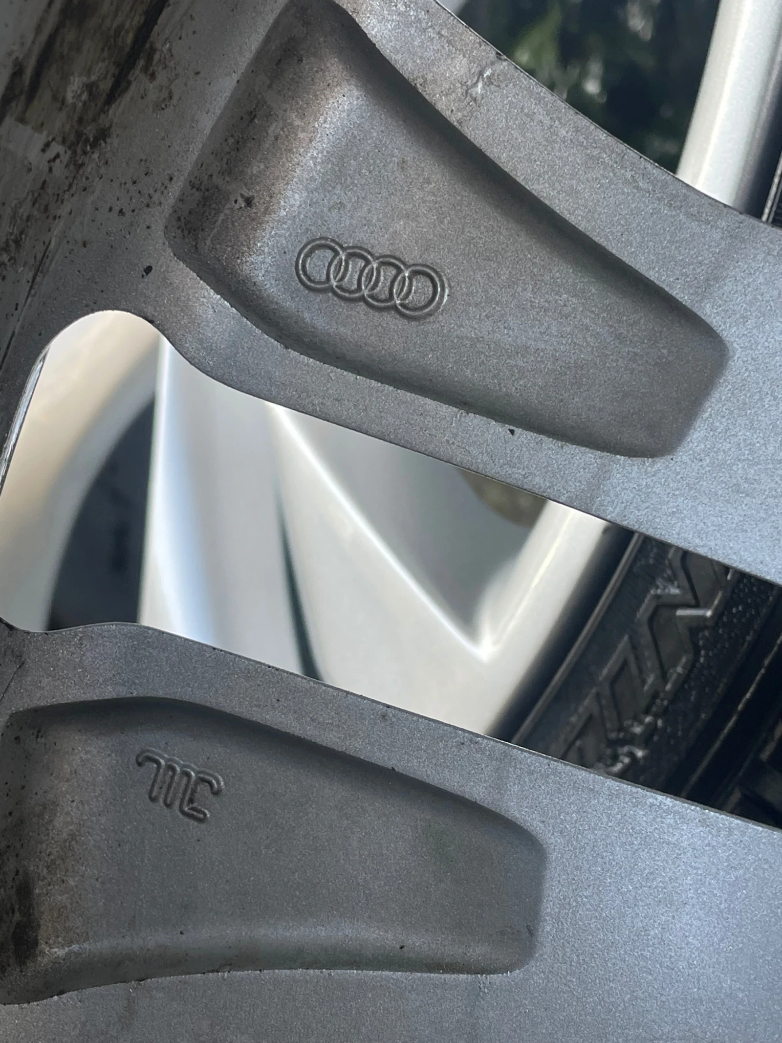    265/35R20 | Mobile.bg   4