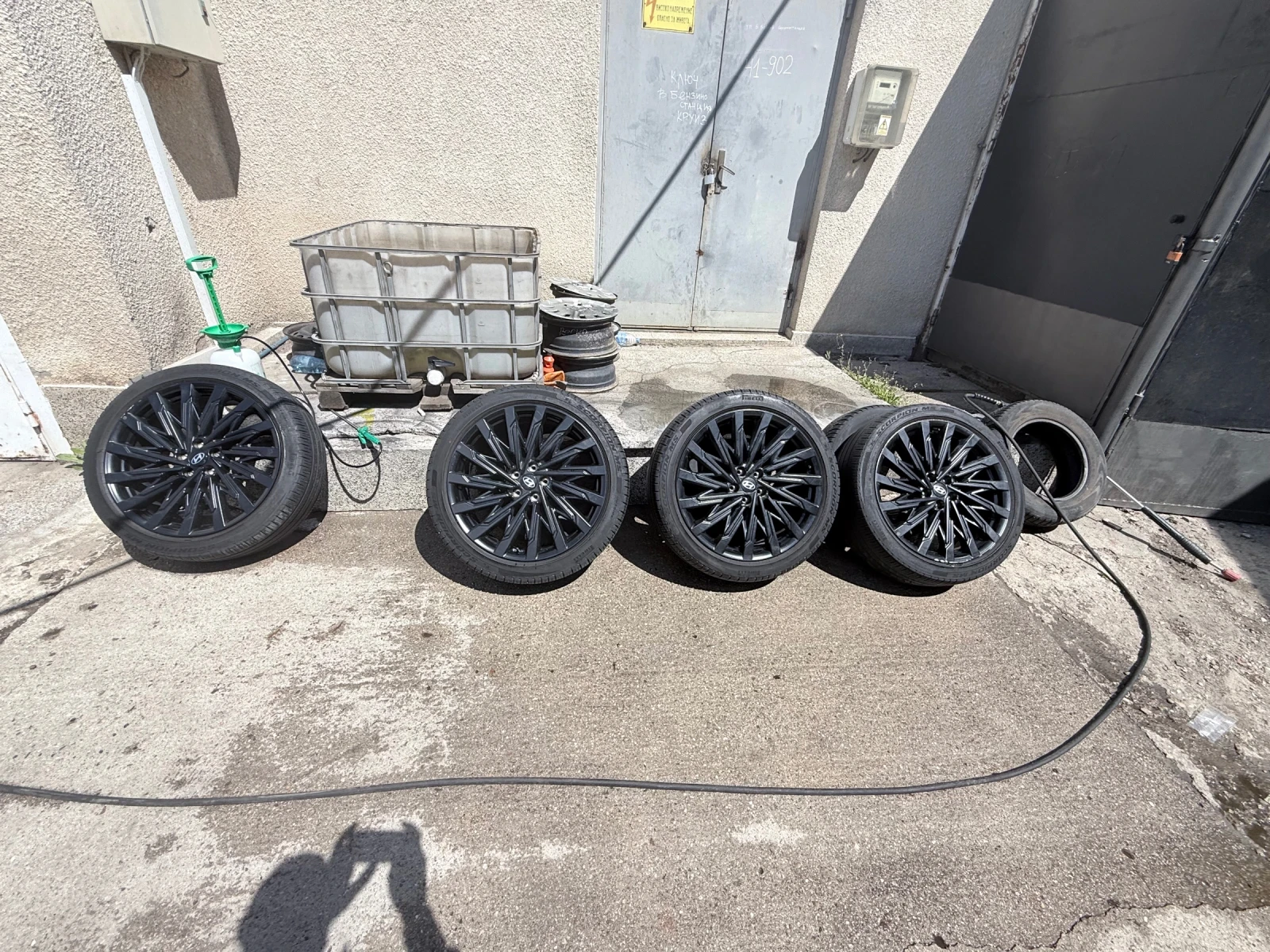 Гуми с джанти Pirelli 235/45R21, снимка 9 - Гуми и джанти - 54598946