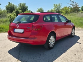 Opel Astra Sports Tourer, снимка 5