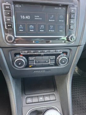 VW Golf - 5500 € / 10757.07 лв. - 30724237 10