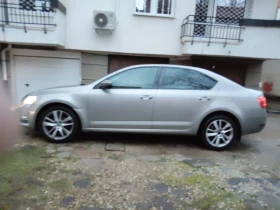 Skoda Octavia - 8500 € / 16624.56 лв. - 63154311 2