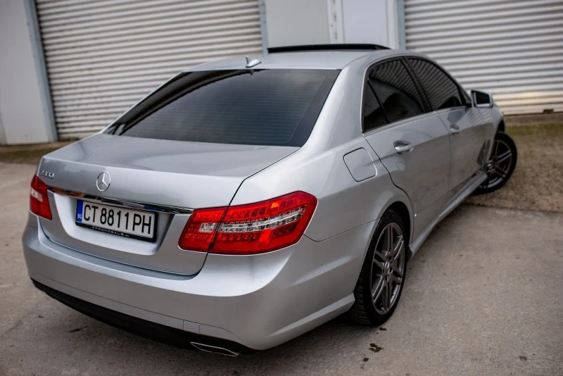 Mercedes-Benz E 500 Мерцедес Е550* 2010 Газ* Бензин, снимка 13 - Автомобили и джипове - 49134262