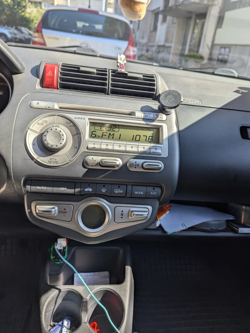 Honda Jazz, снимка 4 - Автомобили и джипове - 47383885