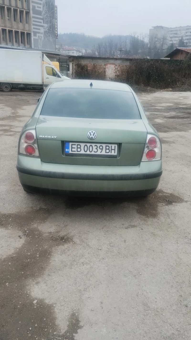 VW Passat 1.6, снимка 4 - Автомобили и джипове - 49325090