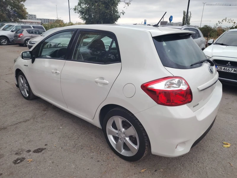 Toyota Auris 1.8i HYBRID 98кс.(120), снимка 4 - Автомобили и джипове - 52002759