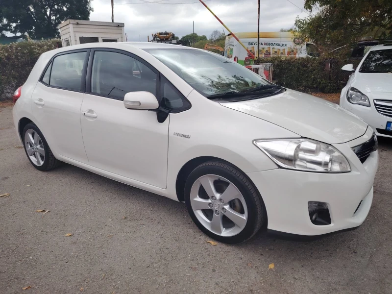 Toyota Auris 1.8i HYBRID 98кс.(120), снимка 3 - Автомобили и джипове - 52002759