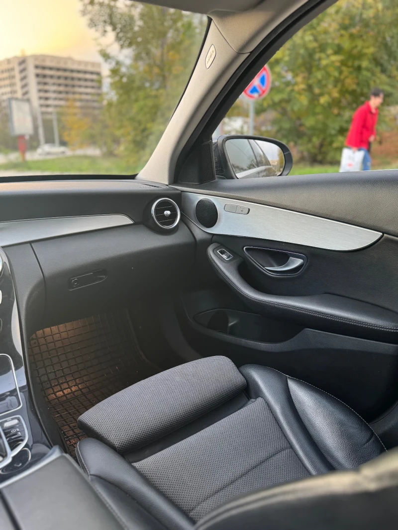 Mercedes-Benz C 350 Plug-in Hybrid, снимка 10 - Автомобили и джипове - 52530439
