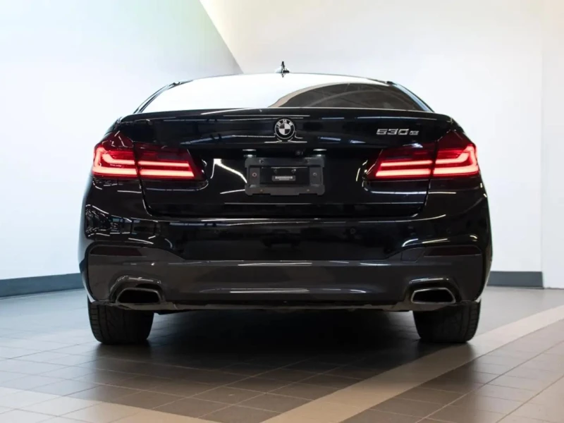 BMW 530E Mpacket* Headup* Обдух* Масаж* 360* , снимка 3 - Автомобили и джипове - 52402528