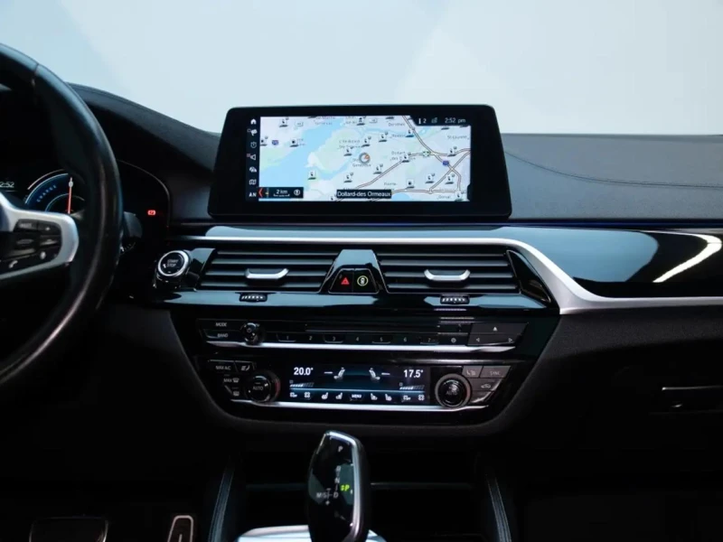 BMW 530E Mpacket* Headup* Обдух* Масаж* 360* , снимка 11 - Автомобили и джипове - 52402528