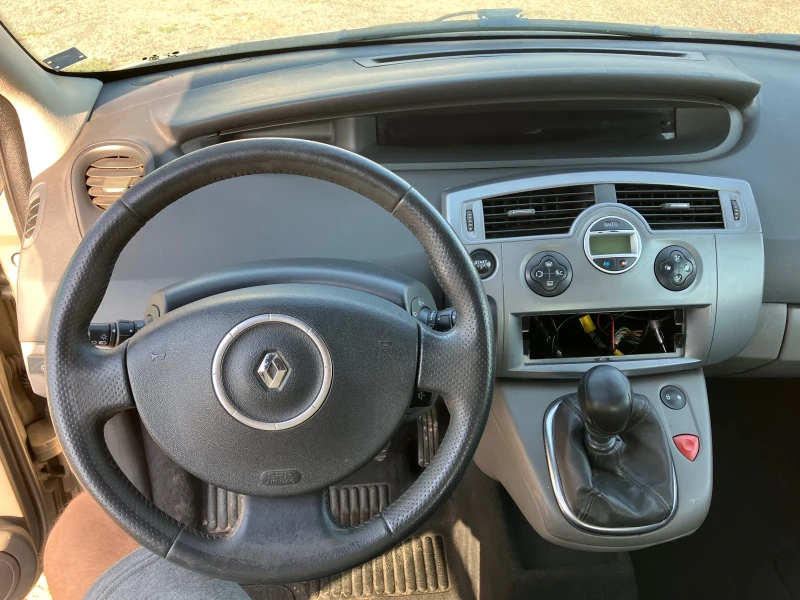 Renault Scenic, снимка 7 - Автомобили и джипове - 53040919