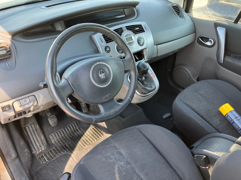 Renault Scenic, снимка 6 - Автомобили и джипове - 53040919