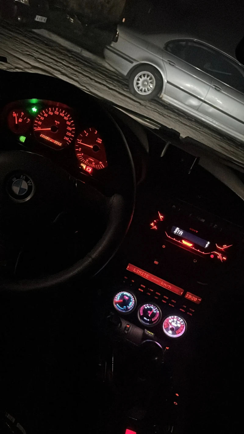 BMW 318 1.8is m42, снимка 9 - Автомобили и джипове - 53123538