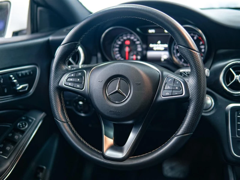 Mercedes-Benz CLA 250 4MATIC* АвтоКредит* (ЦЕНА ДО БГ), снимка 10 - Автомобили и джипове - 53152166