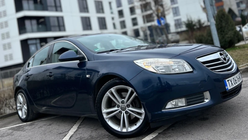 Opel Insignia 2.0CDTI, снимка 3 - Автомобили и джипове - 53509391