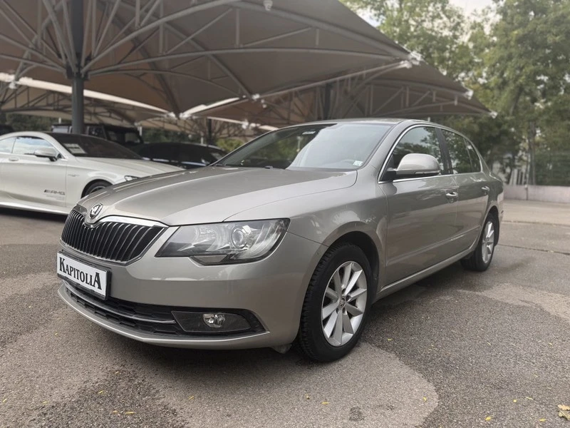 Skoda Superb, снимка 2 - Автомобили и джипове - 47282485