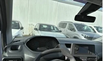 Peugeot Partner НОВ!1.2PURE-TECH/110HP/LED/NAVI/463v - изображение 8