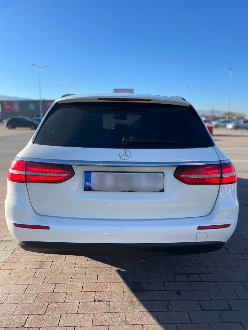 Mercedes-Benz E 200, снимка 4 - Автомобили и джипове - 55371840