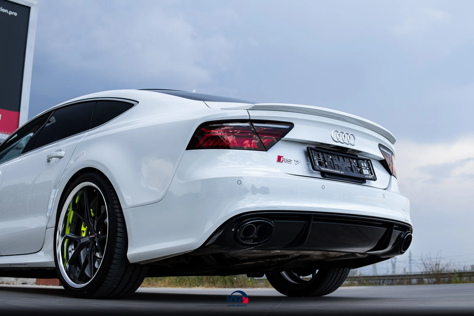 Audi Rs7 Sportback 4.0 TFSI quattro - изображение 7